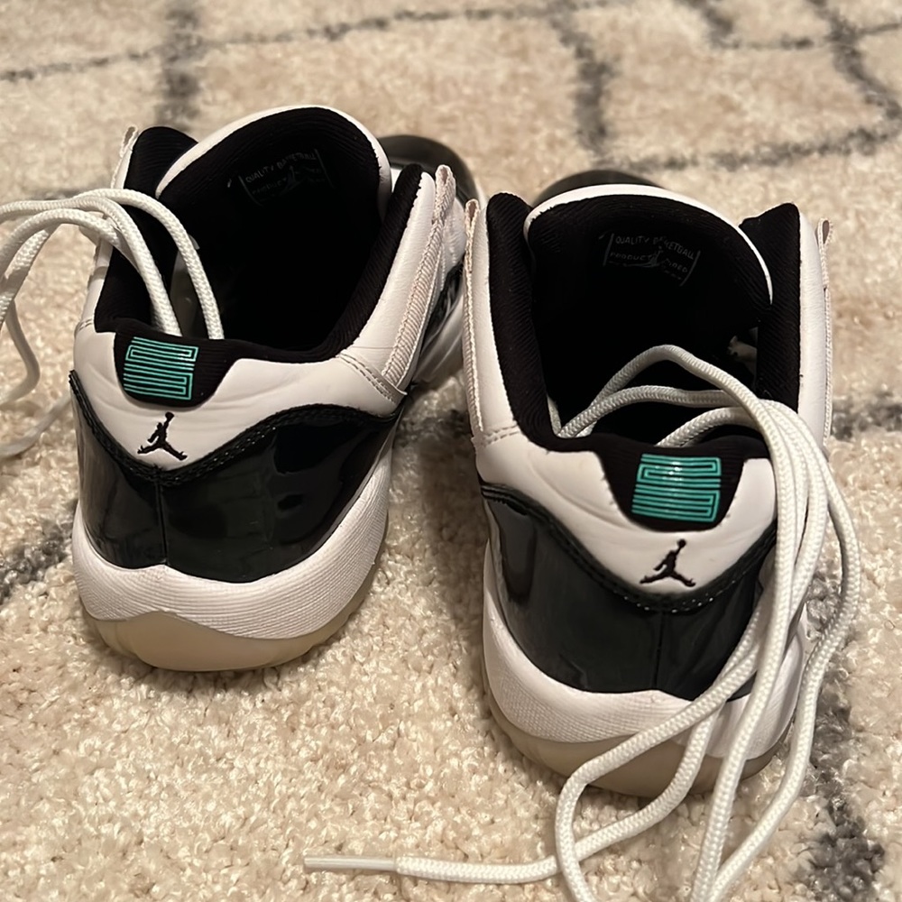 Air Jordan 11